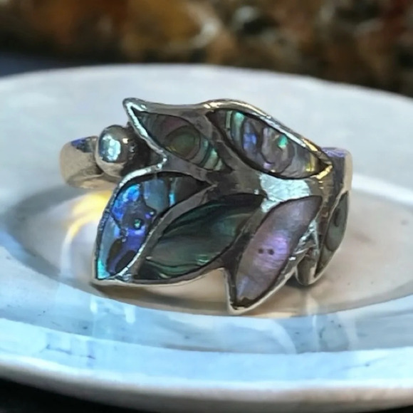 Abalone Sterling Silver Leaf Ring (7.5) - Picture 8 of 8
